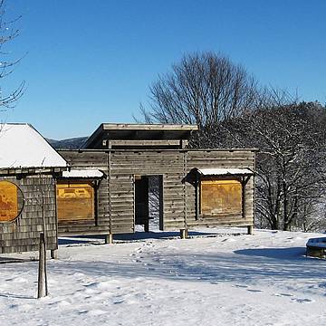 Infopavillon in Hohenau im Winter