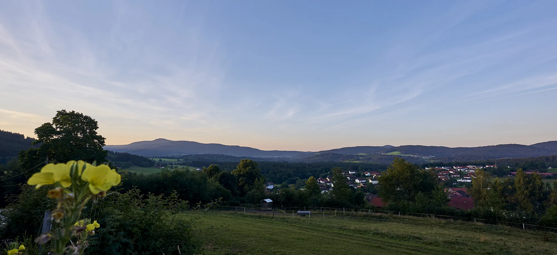 Blick auf das friedlich eingebettete Lindberg Ortsansicht Lindberg