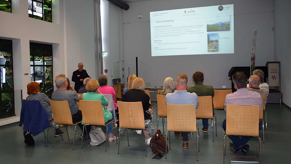 Vermieterversammlung im Glasmuseum in Frauenau