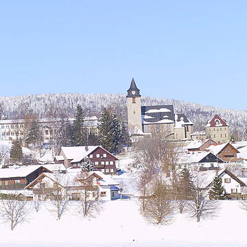 Ortschaft Schönbrunn im Winter