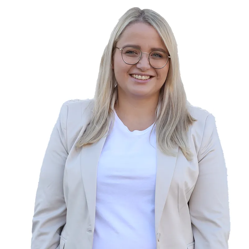 Unsere Mitarbeiterin Ramona Harant, aus der Tourist-Info Lindberg ramona harant, expertin für lindberg